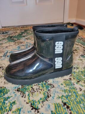 UGG Classic Clear Mini Waterproof Ankle Boots In Black, Size Womens 8